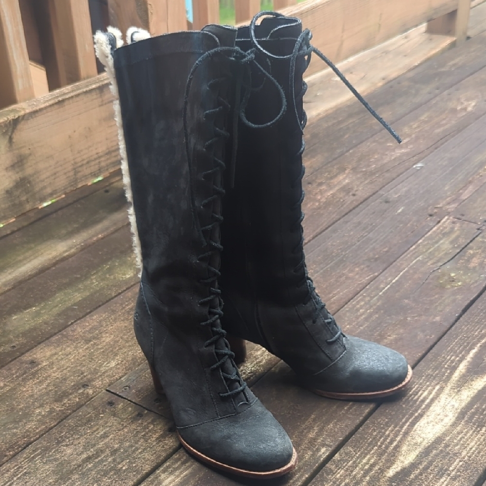 UGG Black Lace-Up Boots with Vintage Appeal